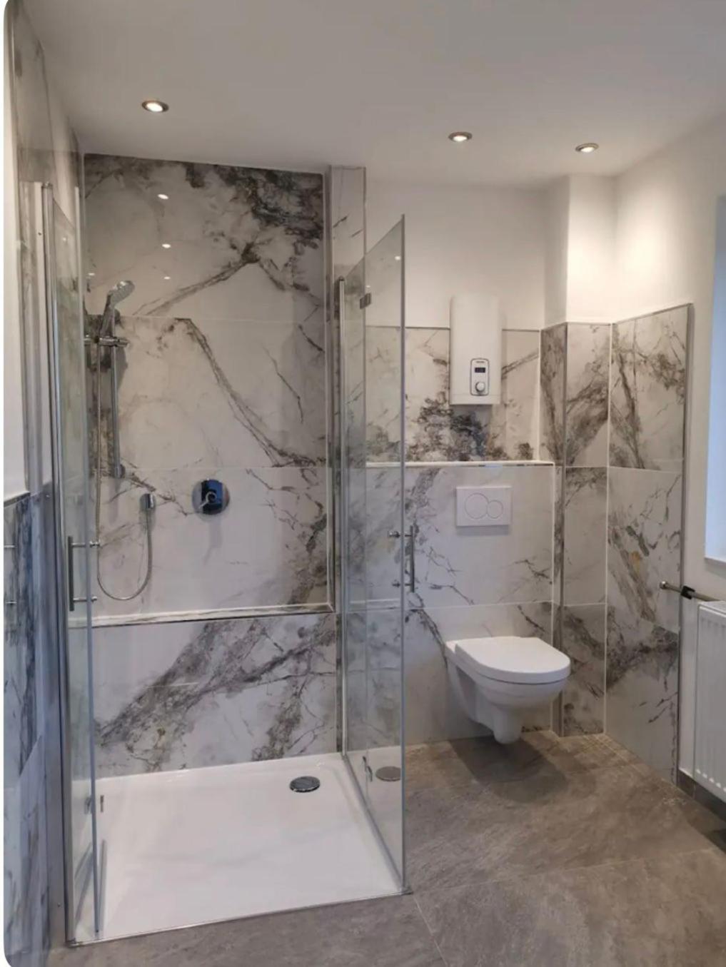 Modernes Stilvoll Eingerichtetes Appartement 罗斯拉特 外观 照片